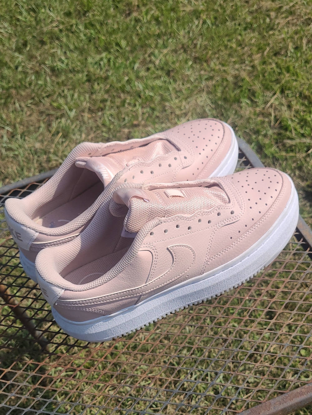 Nike Court Vision Alta Platform Women's Size 9.5 Shoes DM0113-600 Pink White